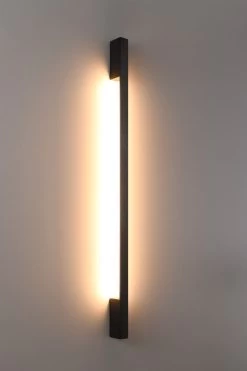 Thoro Sappo M LED Wandlampe Schwarz 2300lm 3000K 4x6,5x120cm 13 Thoro Sappo M LED Wandlampe Schwarz 2300lm 3000K 4x6,5x120cm -Beleuchtung Rabatte 201 3