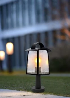 Lutec Kelsey Sockelleuchte Schwarz IP44 E27 20,5x21,5x44,5cm 12 Lutec Kelsey Sockelleuchte Schwarz IP44 E27 20,5x21,5x44,5cm -Beleuchtung Rabatte 7273602 photo 02