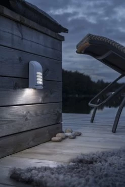 KONSTSMIDE Prato Batterie LED Wandaufbauleuchte Mit Bewegungsmelder Aussen Weiß -Beleuchtung Rabatte 7694 250.s.1.prato