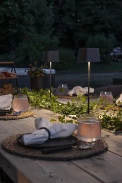 KONSTSMIDE Capri LED USB Akku Tischleuchte Schwarz Dimmbar 2700/3000K -Beleuchtung Rabatte 7814 750.s.2.0