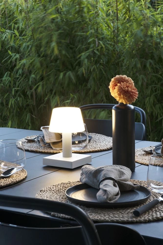 KONSTSMIDE Monaco Akku Tischleuchte IP54 Weiss Dimmbar 2700/3000K 8 KONSTSMIDE Monaco Akku Tischleuchte IP54 Weiss Dimmbar 2700/3000K – Bild 8