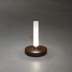 KONSTSMIDE Biarritz Akku Tischleuchte IP54 Rostfarben Dimmbar 1800/3000/4000K -Beleuchtung Rabatte 7827 973.p.1.0